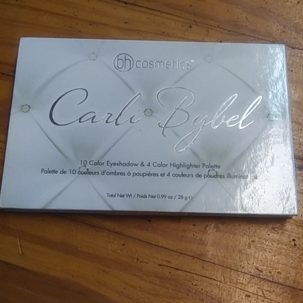 Carli Bybel Eyeshadow and Highlighter Palette